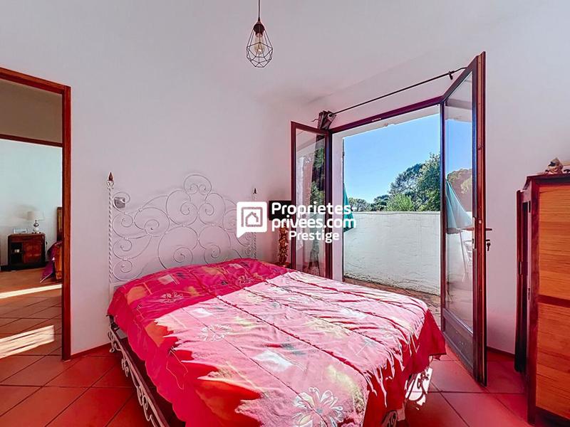 Maison - 185 m² - 5 pièces