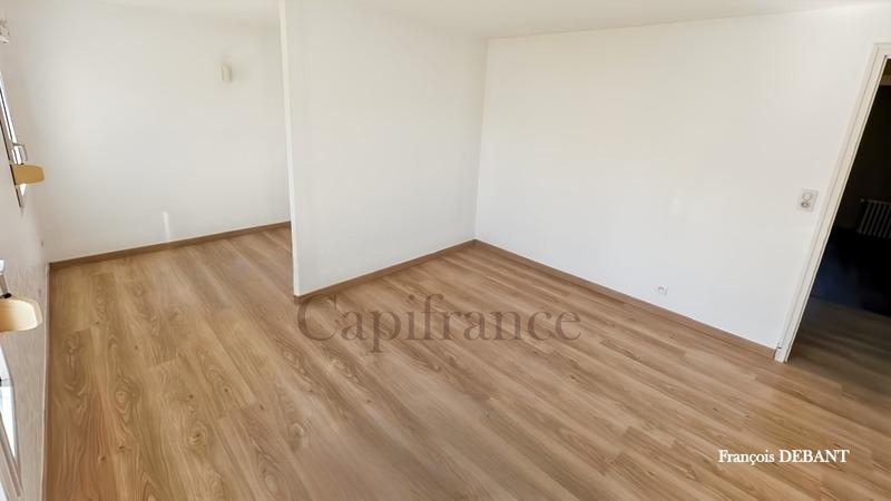 Maison - 177 m² - 7 pièces