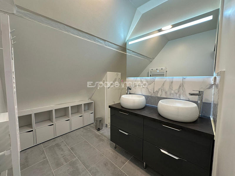 Maison - 294 m² - 10 pièces