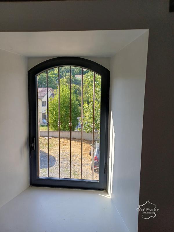 Maison en pierre - 151 m² - 7 pièces