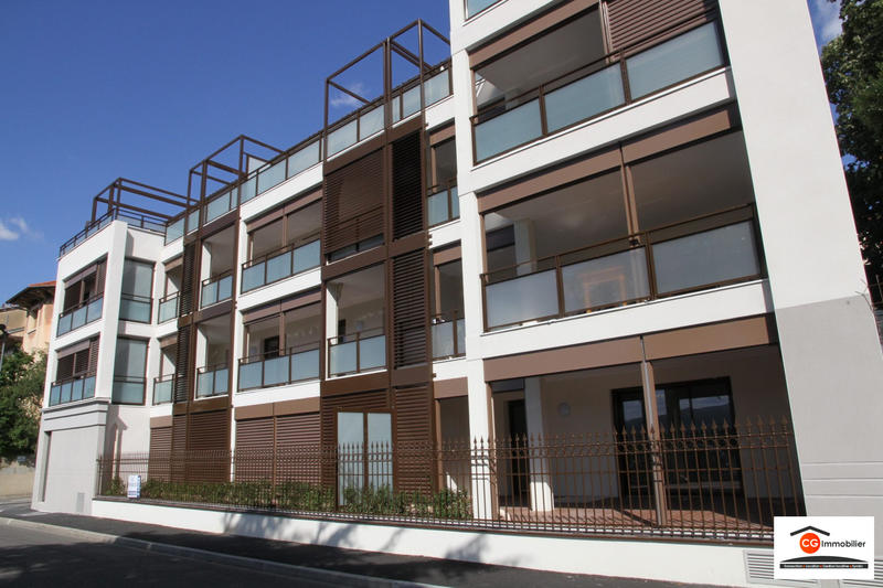 Appartement - 77 m² - 3 pièces