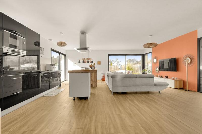 Maison - 105 m² - 4 pièces