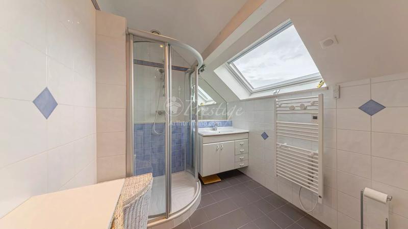 Maison - 140 m² - 6 pièces