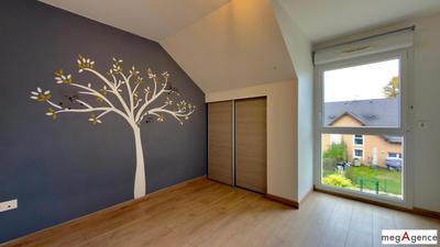 Maison jumelée - 85 m² - 4 pièces