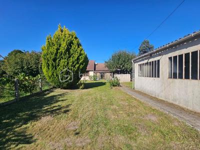 Maison traditionnelle - 95 m² - 4 pièces