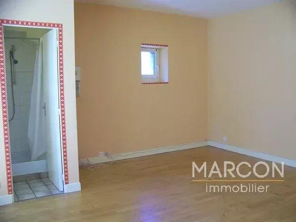 Maison - 428 m² - 18 pièces