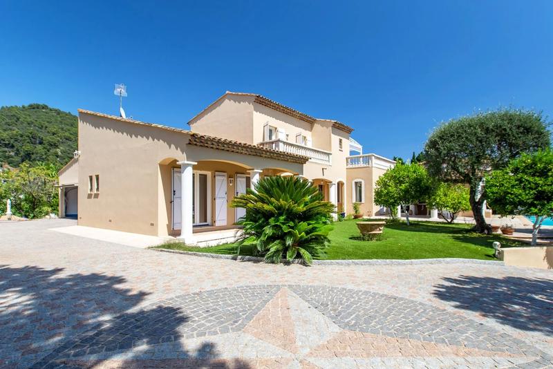 Villa - 200 m² - 8 pièces