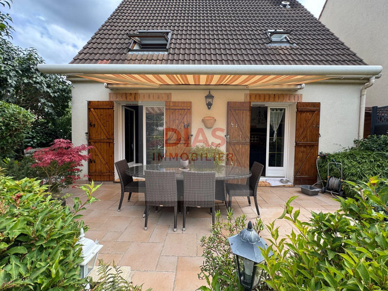 Maison - 95 m² - 1 pièce