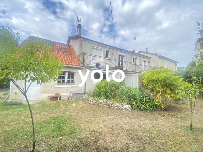 Maison traditionnelle - 144 m² - 6 pièces