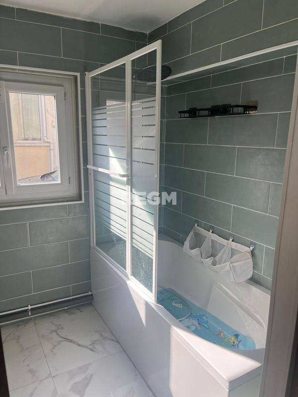 Maison - 142 m² - 6 pièces