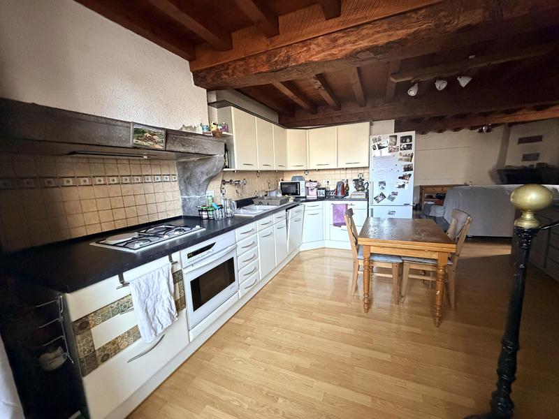 Maison - 136 m² - 2 pièces
