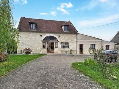 Maison - 193 m² - 6 pièces