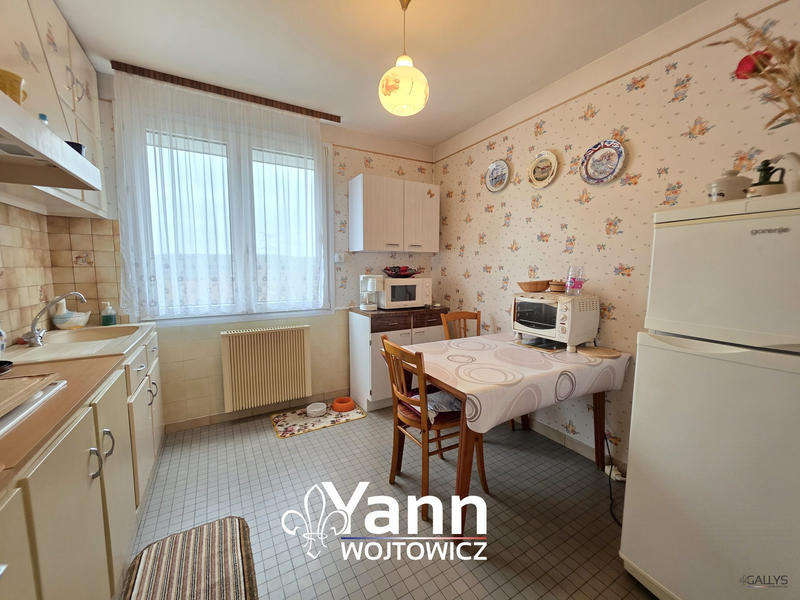 Maison - 96 m² - 5 pièces