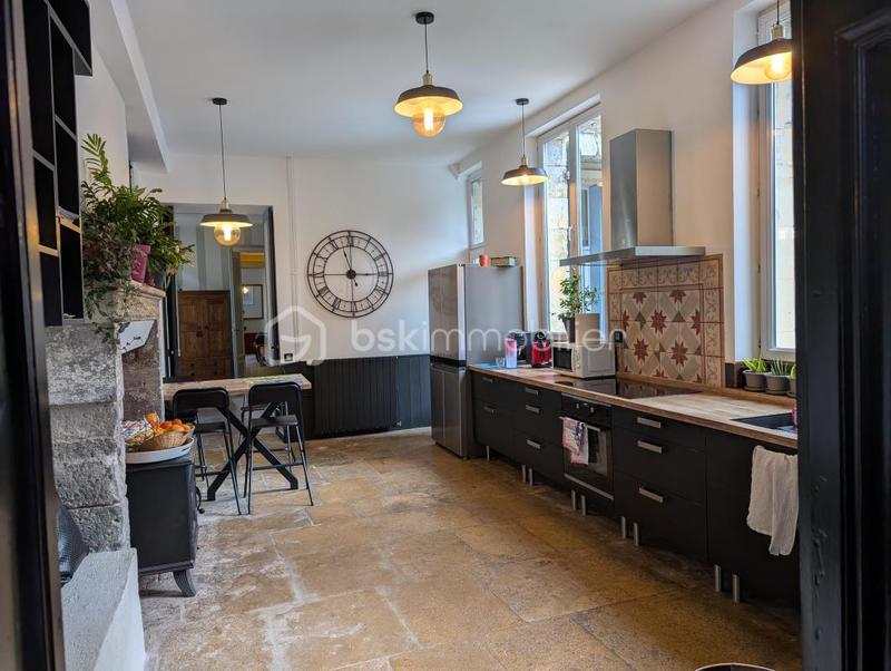 Maison bourgeoise - 250 m² - 8 pièces