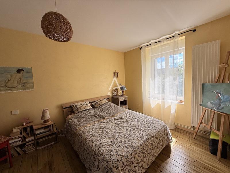 Maison - 210 m² - 9 pièces