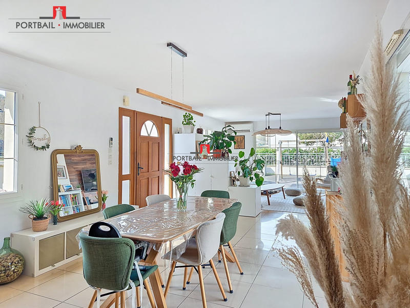 Maison contemporaine - 180 m² - 6 pièces