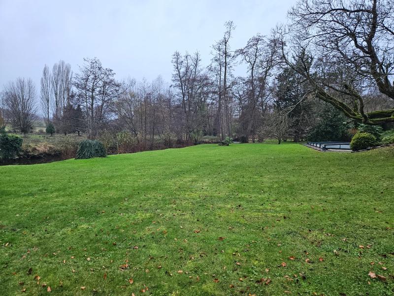 Maison - 375 m² - 15 pièces