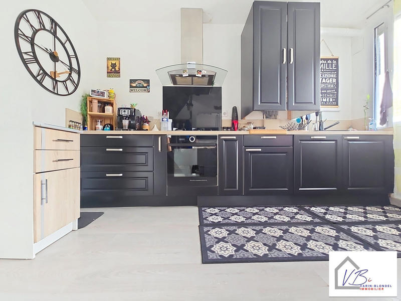 Maison - 104 m² - 4 pièces