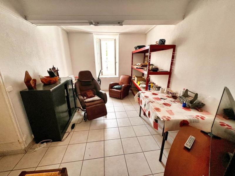 Maison - 220 m² - 7 pièces