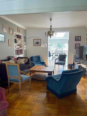 Maison - 246 m² - 10 pièces