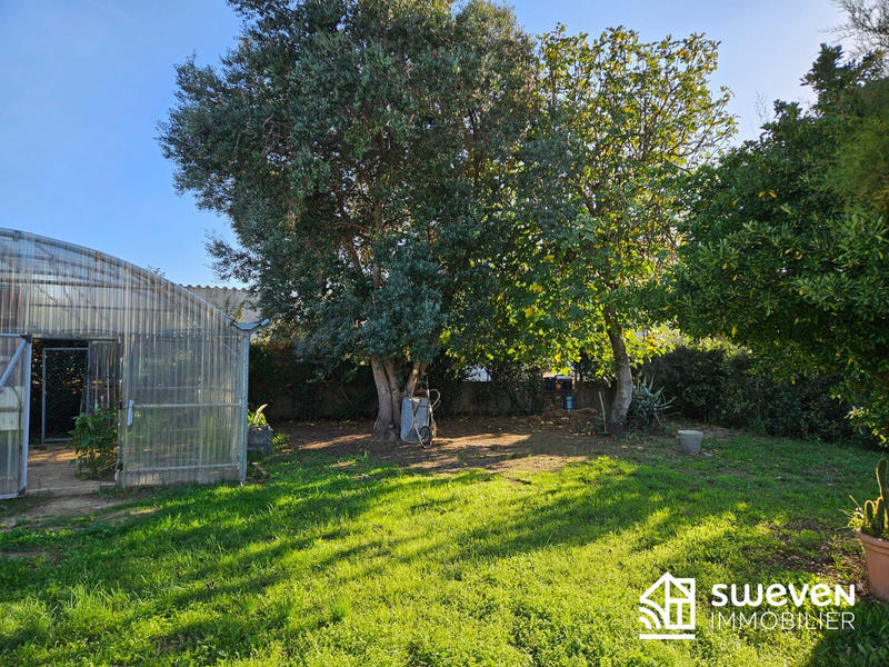 Maison - 256 m² - 10 pièces