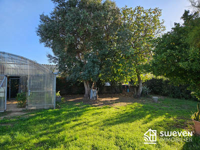 Maison - 256 m² - 10 pièces