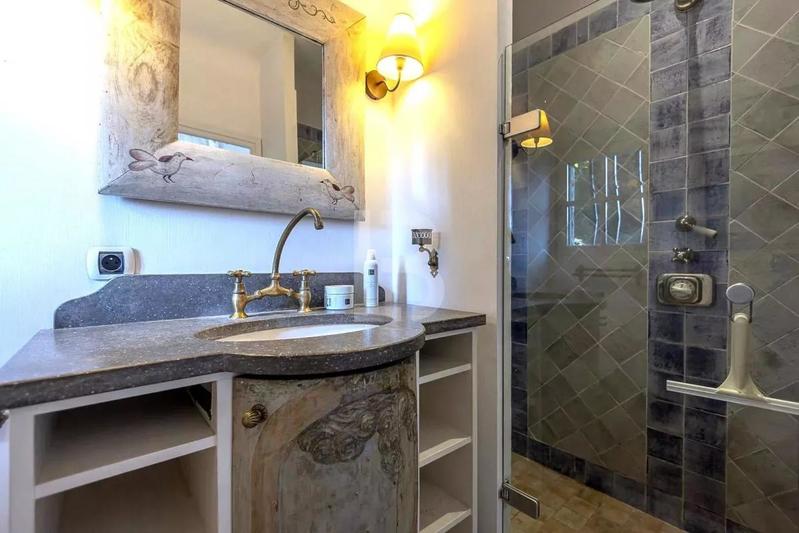 Mas - 252 m² - 7 pièces