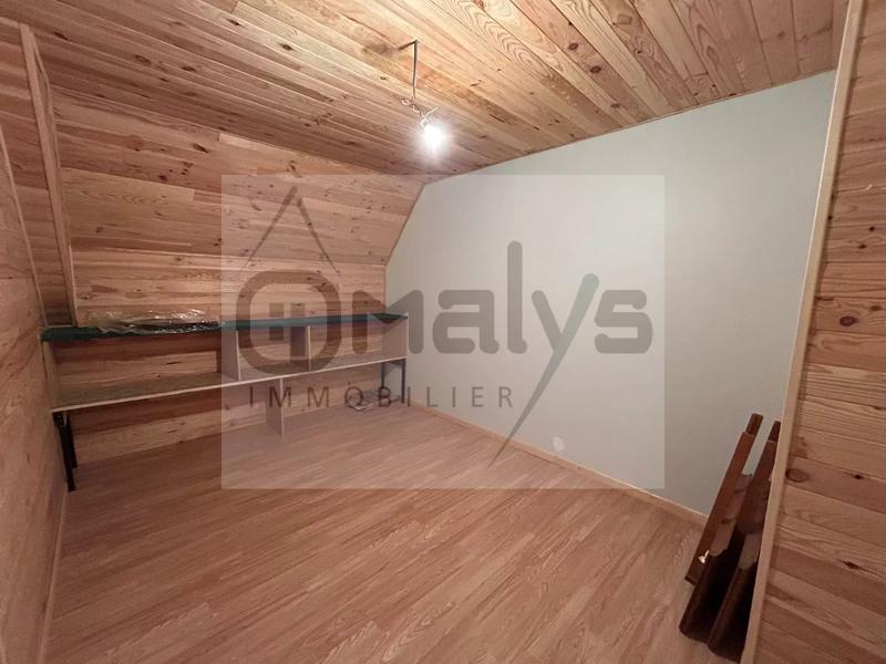 Maison - 180 m² - 7 pièces