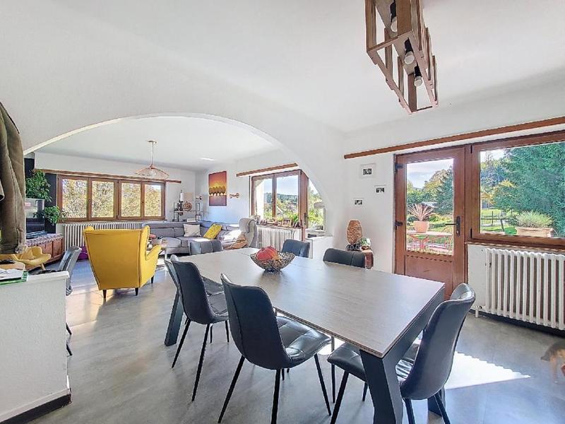 Maison - 226 m² - 8 pièces