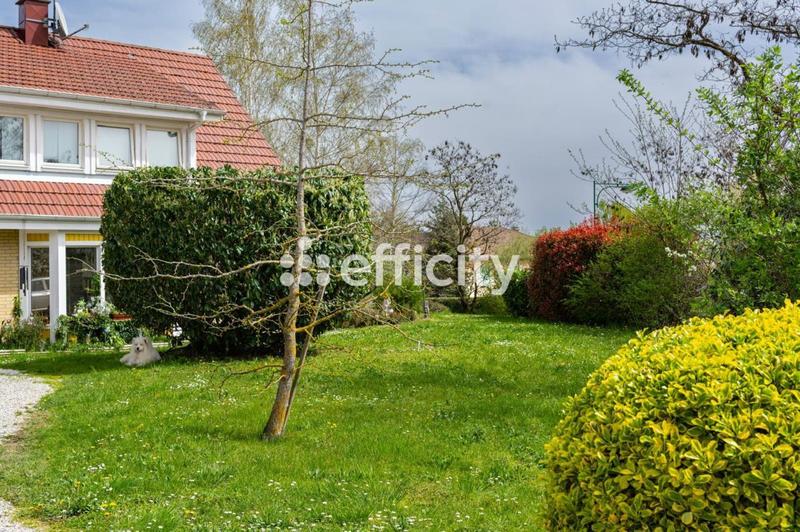 Maison - 232 m² - 8 pièces