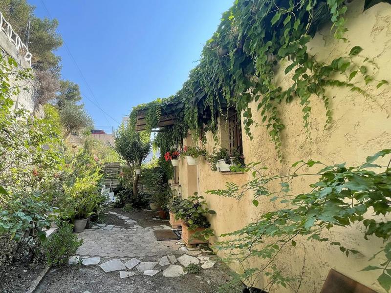 Maison - 94 m² - 4 pièces