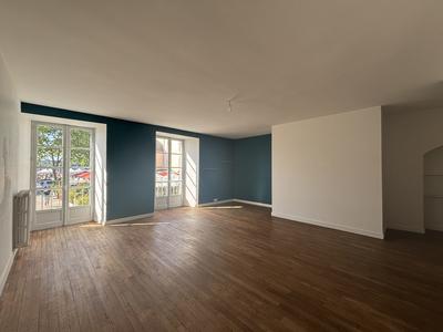 Appartement - 123 m² - 6 pièces