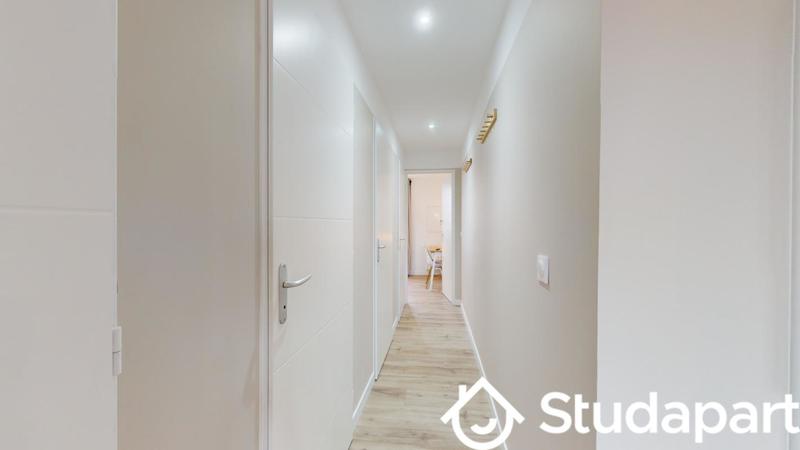 Chambre - 11 m² - 1 pièce