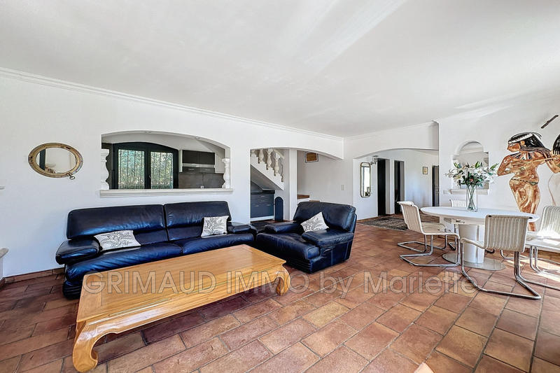 Villa - 151 m² - 6 pièces