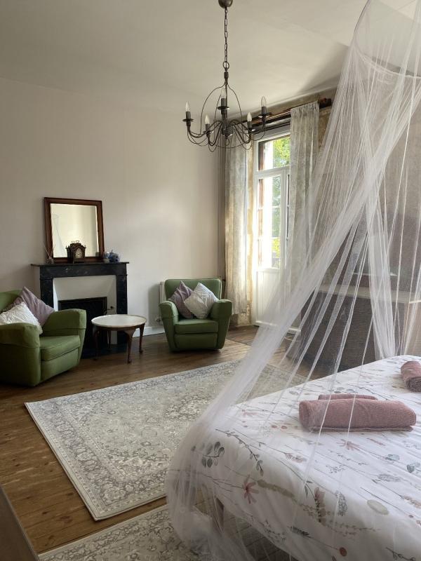 Maison - 348 m² - 12 pièces