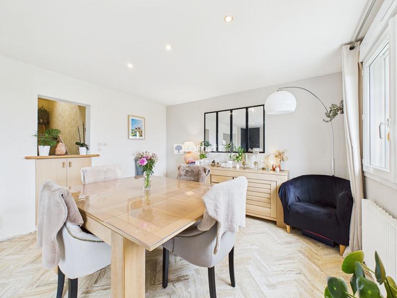 Maison - 191 m² - 8 pièces