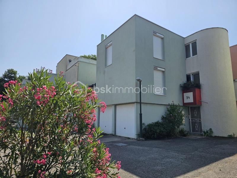 Appartement - 80 m² - 4 pièces