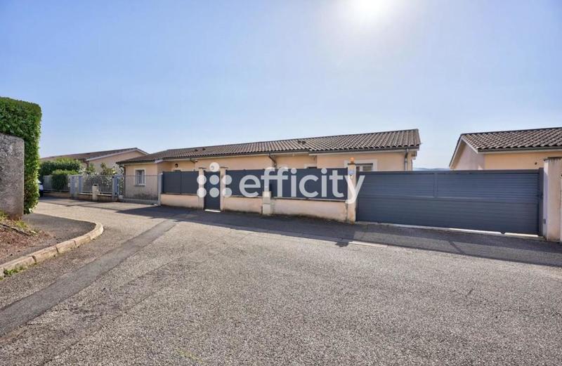 Maison - 90 m² - 4 pièces