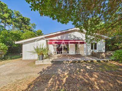 Maison - 92 m² - 5 pièces