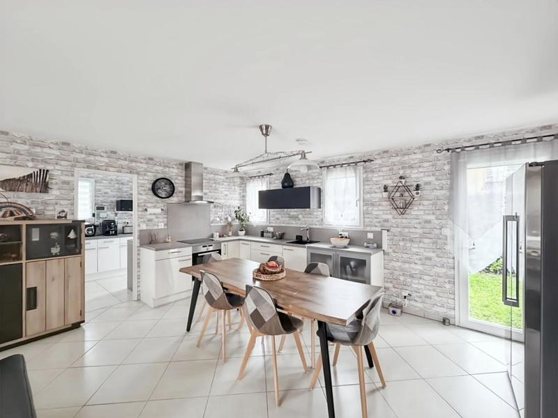 Maison - 123 m² - 6 pièces