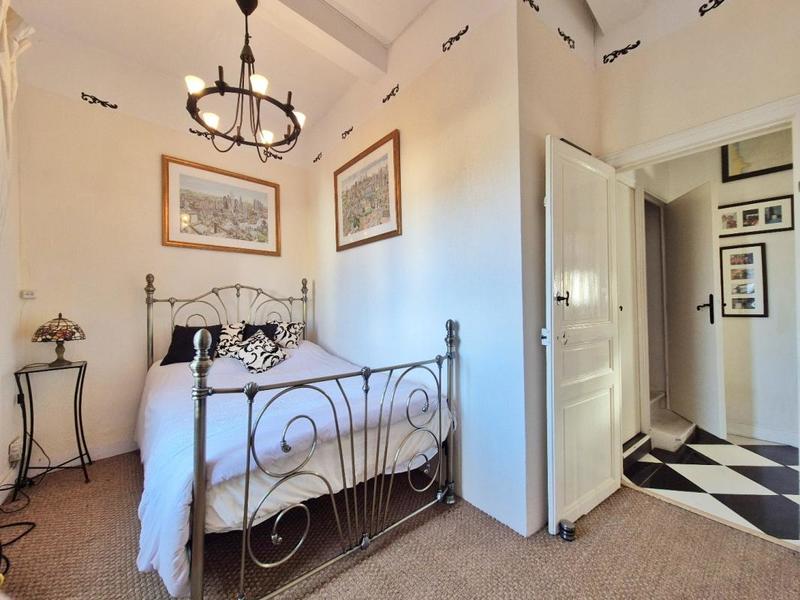 Maison - 297 m² - 7 pièces