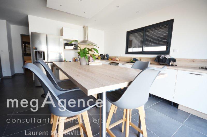 Maison - 97 m² - 4 pièces