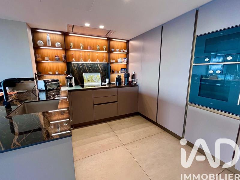 Appartement - 189 m² - 5 pièces