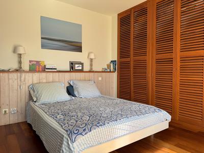 Villa - 242 m² - 8 pièces