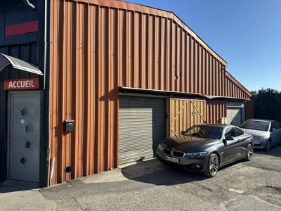 Fonds de commerce - 1 100 m²