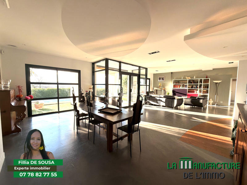 Villa - 202 m² - 7 pièces