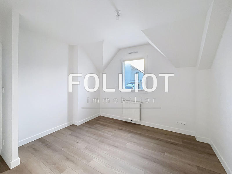 Maison - 99 m² - 5 pièces