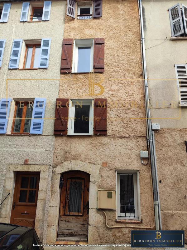 Maison traditionnelle - 92 m² - 4 pièces