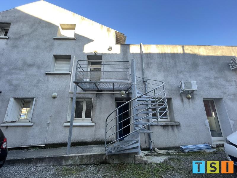 Local d'activités - 200 m² - 4 pièces