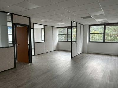 Bureau - 182 m²